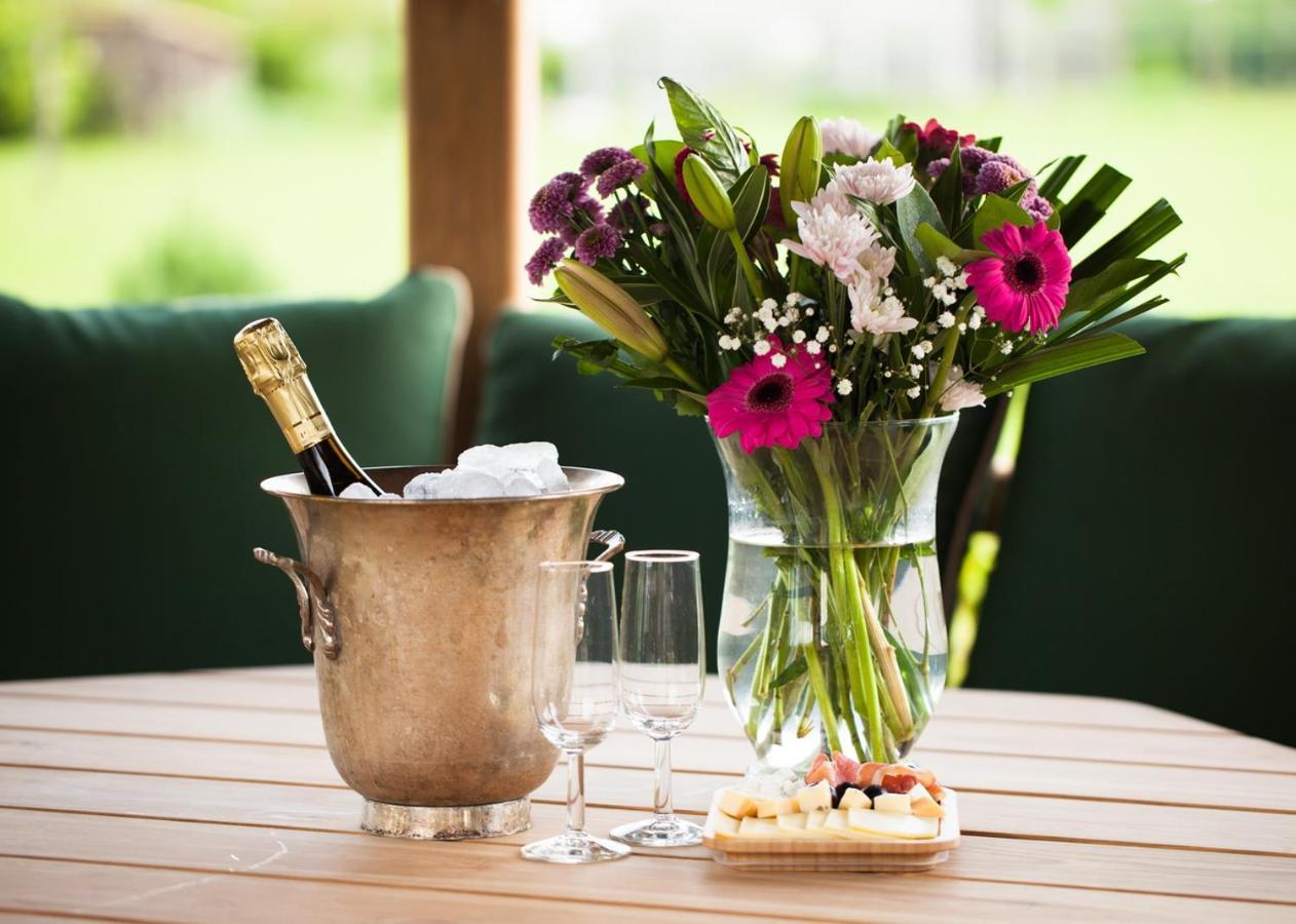 B&B Secret Garden Adults Only Voeren Eksteriør bilde